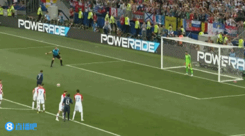 在这个足球 在这个足球