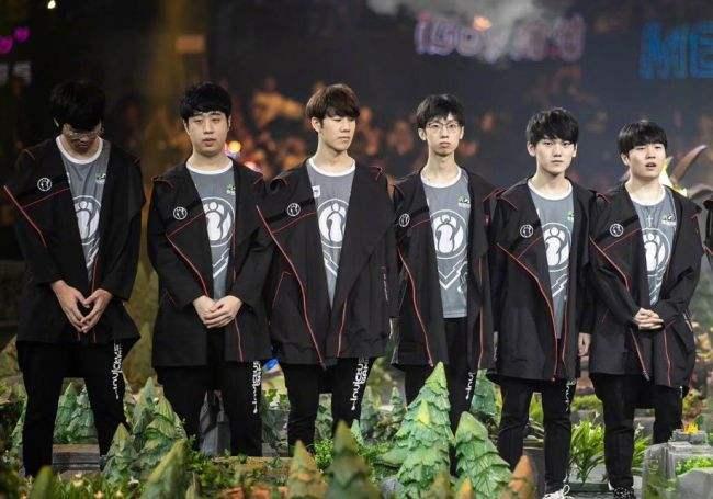 起伏不定 起伏不定