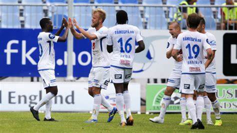 边路对抗 边路对抗